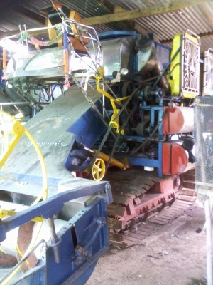 ลงรูปใหม่+เบอร์โทร ขายรถเกี่ยวนวดข้าวอุ้ม พ.เจริญการช่าง