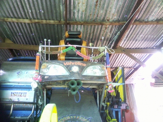 ลงรูปใหม่+เบอร์โทร ขายรถเกี่ยวนวดข้าวอุ้ม พ.เจริญการช่าง