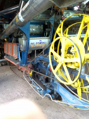 ลงรูปใหม่+เบอร์โทร ขายรถเกี่ยวนวดข้าวอุ้ม พ.เจริญการช่าง