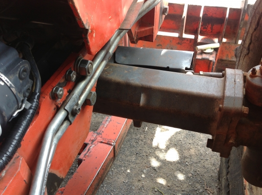 รถไถ KUBOTA M7040.