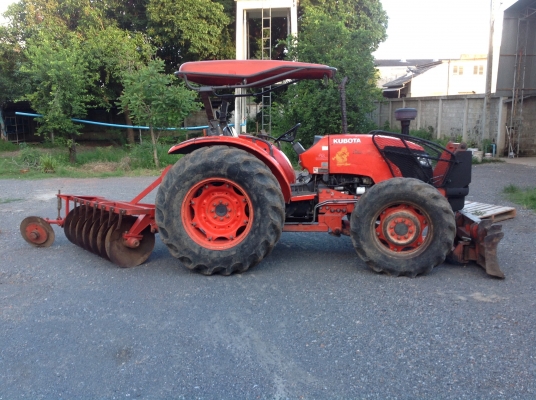 รถไถ KUBOTA M7040.