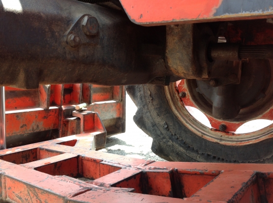 รถไถ KUBOTA M7040.