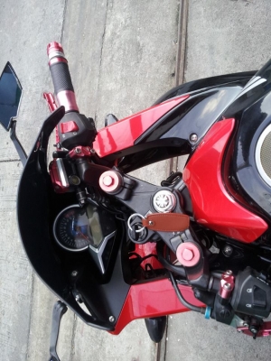 ขายcbr250เเต่งสวยๆๆราคาเบาๆๆของเเต่งbikersทั้งคันของเเต่งเยอะมากๆ