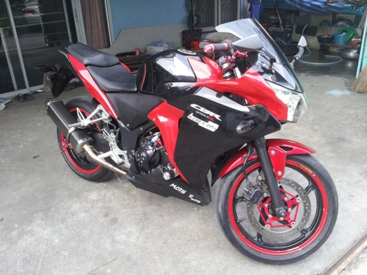 ขายcbr250เเต่งสวยๆๆราคาเบาๆๆของเเต่งbikersทั้งคันของเเต่งเยอะมากๆ
