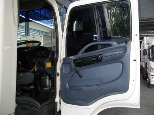 ขาย  6 ล้อ ฮ๊โน่  เมก้า 150 แรง ยาว 4.00 ปี 2006 สภาพสวยเดิมเครื่องดี พร้อมใช้งาน ชมก่อนได้ครับ สนใจติดต่อ 081-9425443