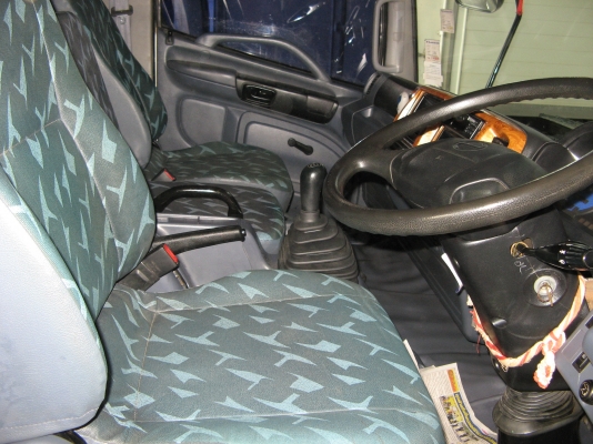 ขาย  6 ล้อ ฮ๊โน่  เมก้า 150 แรง ยาว 4.00 ปี 2006 สภาพสวยเดิมเครื่องดี พร้อมใช้งาน ชมก่อนได้ครับ สนใจติดต่อ 081-9425443