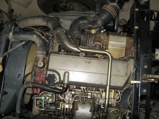 ขาย  6 ล้อ ฮ๊โน่  เมก้า 150 แรง ยาว 4.00 ปี 2006 สภาพสวยเดิมเครื่องดี พร้อมใช้งาน ชมก่อนได้ครับ สนใจติดต่อ 081-9425443