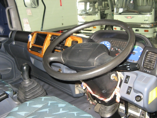 ขาย  6 ล้อ ฮ๊โน่  เมก้า 150 แรง ยาว 4.00 ปี 2006 สภาพสวยเดิมเครื่องดี พร้อมใช้งาน ชมก่อนได้ครับ สนใจติดต่อ 081-9425443