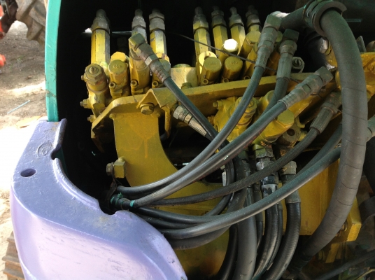 รถขุด komatsu pc30-7มีลายแย็ก