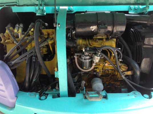 รถขุด komatsu pc30-7มีลายแย็ก