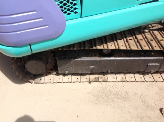 รถขุด komatsu pc30-7มีลายแย็ก