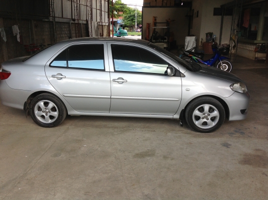 Toyota vios 1.5E เกียร์กระปุก ล้อแม็กประหยัดน้ำมัน รถปี 2003 รถบ้านคัดเกรด