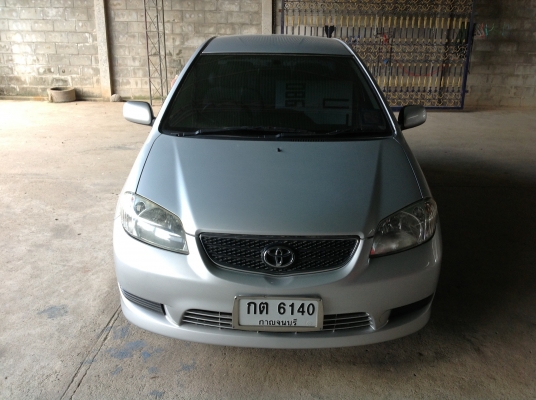Toyota vios 1.5E เกียร์กระปุก ล้อแม็กประหยัดน้ำมัน รถปี 2003 รถบ้านคัดเกรด