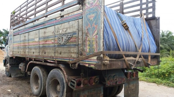 รถฮีโน่ 10 ล้อดั้ม FM3H 195 แรงม้า สนใจติดต่อ 081 - 6079515 รถฮีโน่ 10 ล้อดั้ม FM3H 195 แรงม้า สนใจติดต่อ 081 - 6079515