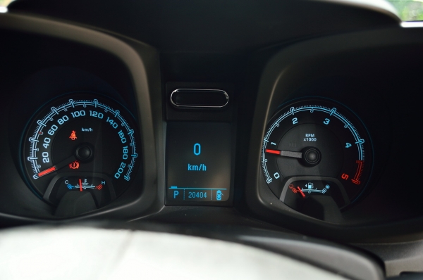 ขายดาวน์ 150,000 บาท CHEVROLET COLORADO 2.8 LTZ Z71 4WD 6AT ตัว TOP ขายดาวน์ 150,000 บาท CHEVROLET COLORADO 2.8 LTZ Z71 4WD 6AT ตัว TOP