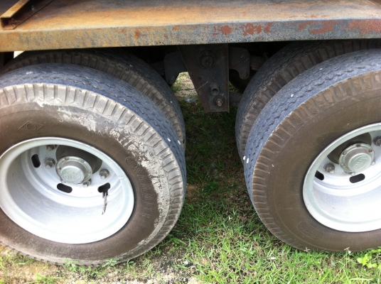 ขายลูกพ่วง 3 เพลา อู่.สามมิตร ปี.54 สวยๆ ใช้น้อยมาก สนใจลองคุยราคากันครับ