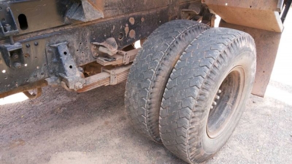 รถอีซูซุ 6 ล้อดั้ม 150 แรงม้า ปี 50  ( รถวิ่ง 24x,xxx กม. ) สนใจติดต่อ 081 - 6079515