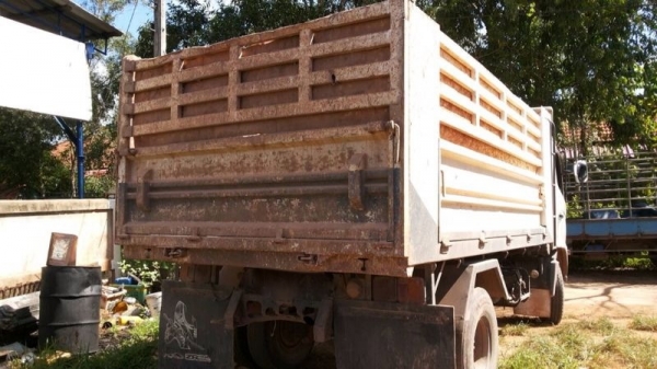 รถฮีโน่ 6 ล้อดั้ม FC4J 150 แรงม้า ปี 49  สนใจติดต่อ 081 - 6079515