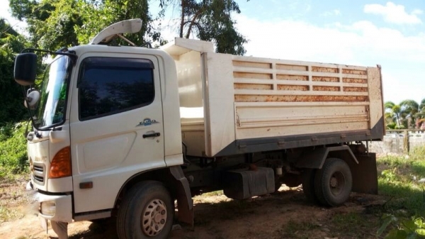 รถฮีโน่ 6 ล้อดั้ม FC4J 150 แรงม้า ปี 49  สนใจติดต่อ 081 - 6079515