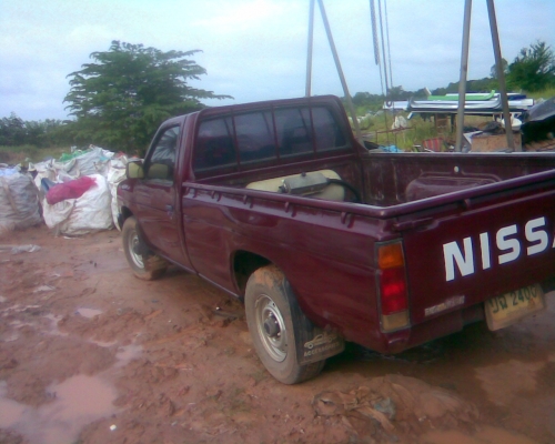 รถกะบะนิสสันตอนเดียวติดแก๊ส