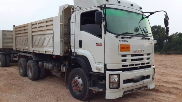 รถอีซูซุ 10 ล้อดั้ม FVZ 360  แรงม้า ปี 55 ( ขายแม่,ลูก ) ( รถวิ่ง 14x,xxx กม. )  สนใจติดต่อ 081 - 6079515