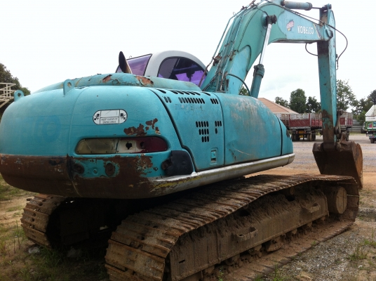 ขายรถแบคโฮ KOBELCO SK-200-5 ตัวธรรมดา ขายพร้อมบูมยาว 16 เมตร อีก 1 ชุด สภาพสวย ไฟฟ้าครบ