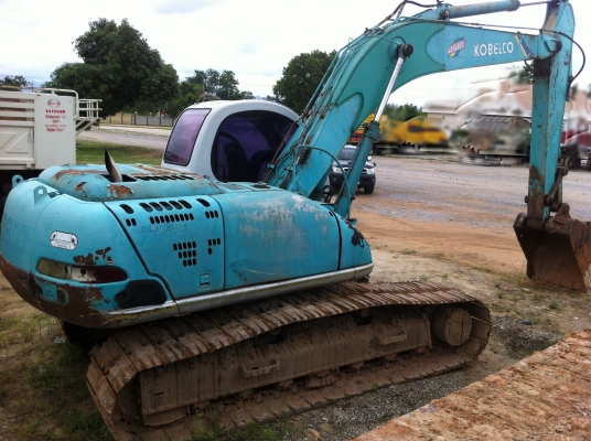 ขายรถแบคโฮ KOBELCO SK-200-5 ตัวธรรมดา ขายพร้อมบูมยาว 16 เมตร อีก 1 ชุด สภาพสวย ไฟฟ้าครบ