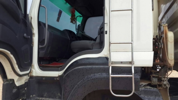 รถอีซูซุ 10 ล้อดั้ม FVZ 360  แรงม้า ปี 55 ( ขายแม่,ลูก )  ( รถวิ่ง 14x,xxx กม. ) สนใจติดต่อ 081 - 6079515