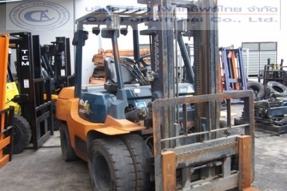 ขาย รถโฟล์คลิฟท์ TOYOTA รุ่น 7-FD35