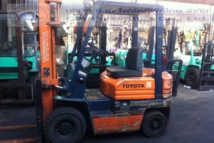 ขายรถ โฟล์คลิฟท์ TOYOTA รุ่น 5-FG15