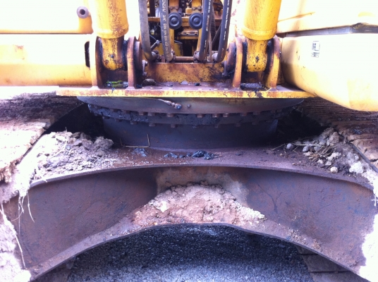 ขายรถแบคโฮ KOMATSU PC-200-7 ปี.2005 จัดแน้นได้ เล่มทะเบียน ไฟฟ้าครบ รถใช้งานได้สมบูรณ์