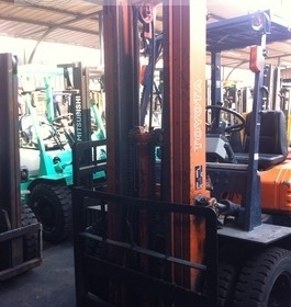 ขายรถ โฟล์คลิฟท์ TOYOTA รุ่น 5-FG20 ขายรถ โฟล์คลิฟท์ TOYOTA รุ่น 5-FG20