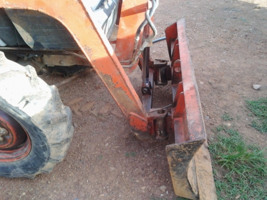 รถคูโบต้า L3408 ปีี 51 อุปกรณ์มีโรตาลี่่่่ ดันหน้า ราคา 245000 บาท