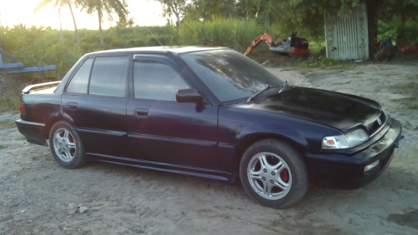 ขายรถ HONDA CIVIC  ราคาถูกๆ วิ่งทางไกลได้เลยสภาพดี