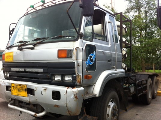 ขายรถหัวลากติดแก๊ส 10 ล้อ 2 เพลา NISSAN UD CW430 เครื่อง.290 แรง เทอร์โบ แก็ส 8 ถัง ขายยกรวม 7 หัว สนใจโทร