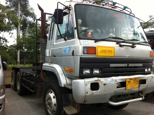 ขายรถหัวลากติดแก๊ส 10 ล้อ 2 เพลา NISSAN UD CW430 เครื่อง.290 แรง เทอร์โบ แก็ส 8 ถัง ขายยกรวม 7 หัว สนใจโทร