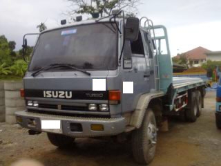 Isuzu Rocky 195 เพลาเดียวพื้นเรียบ รถประกอบ พร้อมใช้