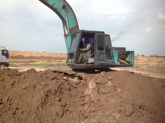 KOBELCO SK200 Mark 2 ตัวเดินใหญ่ ปั้ม K3V สเป็คเทียบมาร์ค 3 KOBELCO SK200 Mark 2 ตัวเดินใหญ่ ปั้ม K3V สเป็คเทียบมาร์ค 3