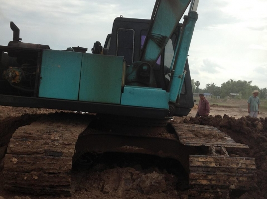 KOBELCO SK200 Mark 2 ตัวเดินใหญ่ ปั้ม K3V สเป็คเทียบมาร์ค 3 KOBELCO SK200 Mark 2 ตัวเดินใหญ่ ปั้ม K3V สเป็คเทียบมาร์ค 3