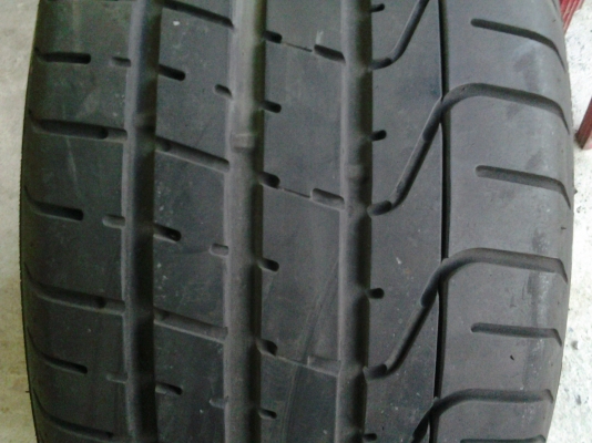 ขายยาง PIRELLI ขอบ18 นิ้ว ปี 11 MADE IN GERMANY 255/35/18 มี1คู่ 235/40/18มี1คู่ดอกเต็มไม่มีกินข้าง