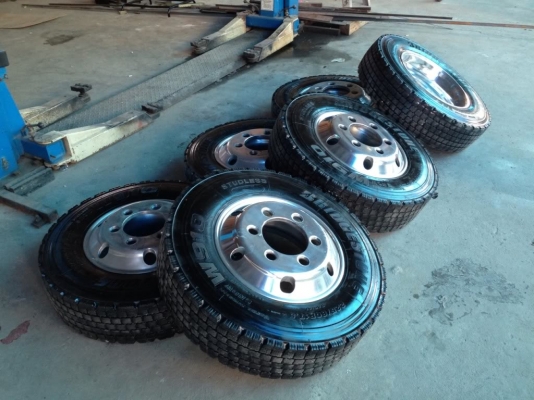 ขายล้อแม็กรถบรรทุกจากญี่ปุ่น สภาพใหม่พร้อมยาง