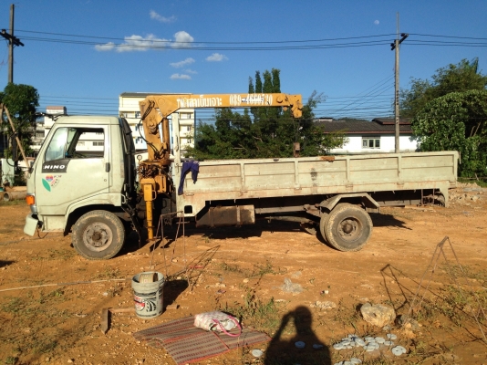 ขายรถบรรทุกหกล้อติดเครน