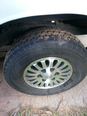 ฝากขายรถบ้าน  ISUZU  มังกรทอง  ปี 96  สวยๆพร้อมใช้ค่ะ