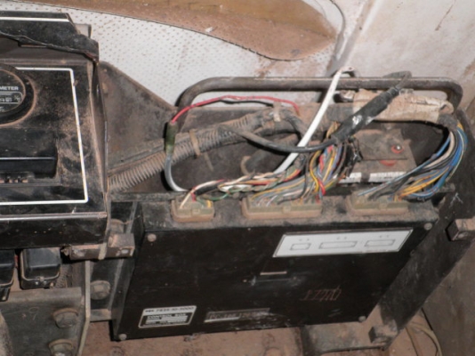 ขายด่วน KOMUTSU PC100-5  สภาพดี พร้อมใช้งาน
