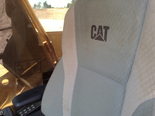 ขายรถแบ็กโฮCAT320Dรุ่นใหม่สภาพสวยสุดๆเหมือนใหม่กระบอกดำป้ายแดง ขายรถแบ็กโฮCAT320Dรุ่นใหม่สภาพสวยสุดๆเหมือนใหม่กระบอกดำป้ายแดง