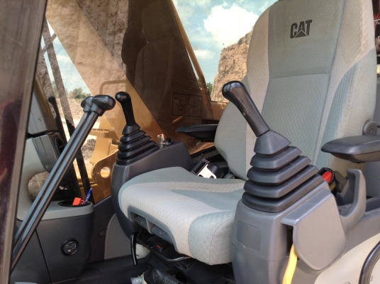 ขายรถแบ็กโฮCAT320Dรุ่นใหม่สภาพสวยสุดๆเหมือนใหม่กระบอกดำป้ายแดง ขายรถแบ็กโฮCAT320Dรุ่นใหม่สภาพสวยสุดๆเหมือนใหม่กระบอกดำป้ายแดง