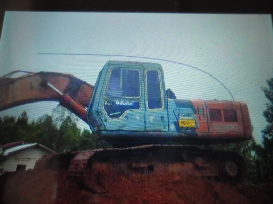 ขายรถแบคโฮ HITACHI EX200-3 เครื่องเดิมปั้มเดิมโซ่หนาเอวแน่นแอร์เย็นเอกสารเล่มทะเบียน