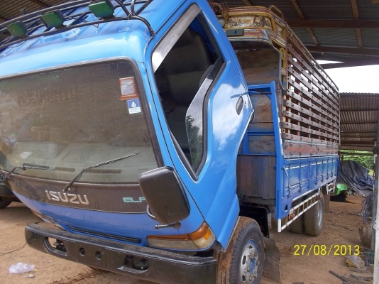 ขายNPR  เครื่อง  140 แรง   4สูบ พวงมาลัยเพาเวอร์ ทะเบียนเต็ม