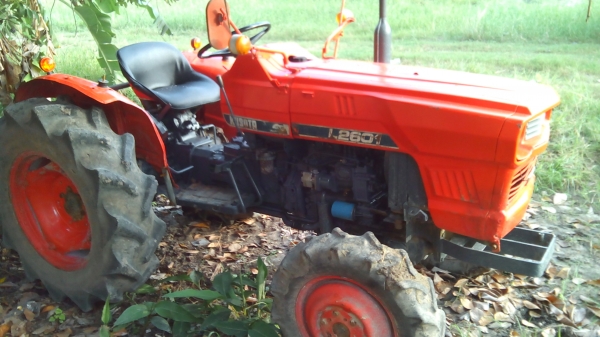 ขายรถไถKUBOTA L2601 4WDพร้อมใช้