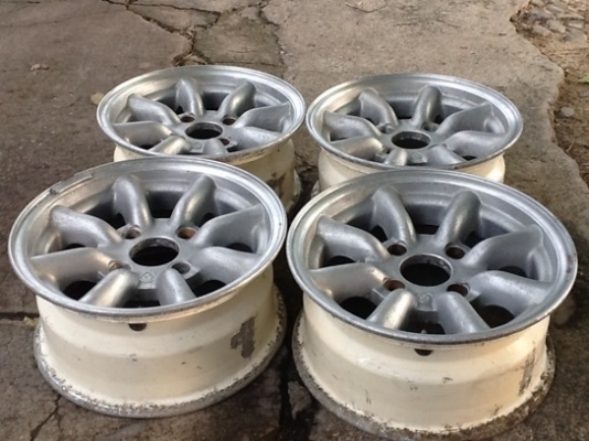 ล้อกล้วย"WATANABE" 13x6 OFFSET-8  9พันบาท